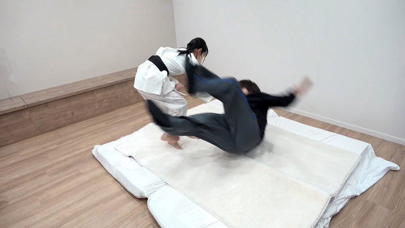 りん｜素人・4K｜FANZA動画